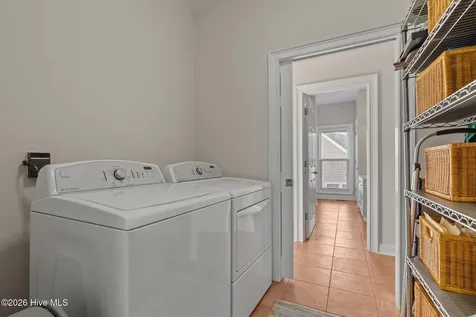 2208 Evans Street Morehead City NC 28557