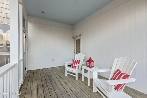 2208 Evans Street Morehead City NC 28557