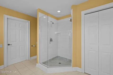 2208 Evans Street Morehead City NC 28557