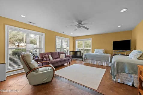 2208 Evans Street Morehead City NC 28557