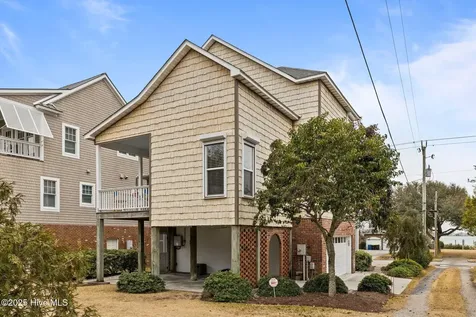 2208 Evans Street Morehead City NC 28557