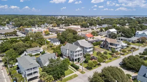 2208 Evans Street Morehead City NC 28557