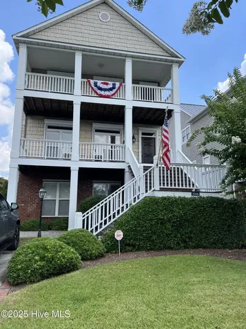 2208 Evans Street Morehead City NC 28557