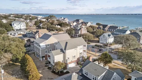 2208 Evans Street Morehead City NC 28557