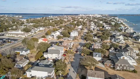 2208 Evans Street Morehead City NC 28557