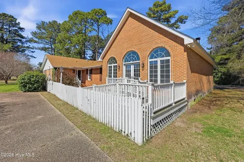 1514 Crescent Drive Elizabeth City NC 27909