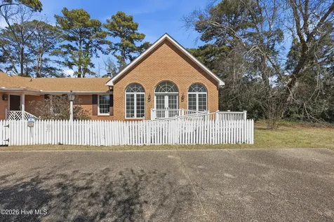 1514 Crescent Drive Elizabeth City NC 27909