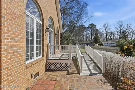 1514 Crescent Drive Elizabeth City NC 27909