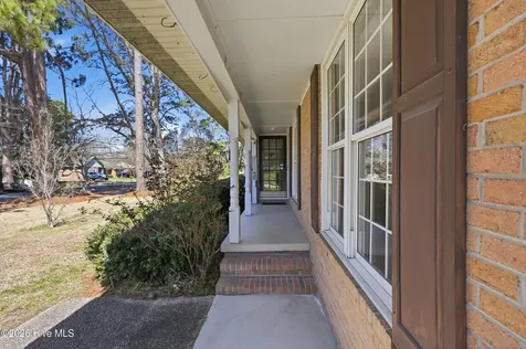1514 Crescent Drive Elizabeth City NC 27909