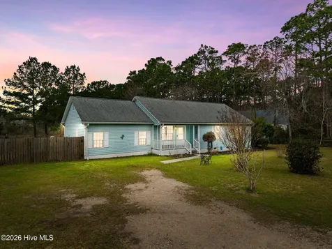 410 Harper Lake Drive Southport NC 28461