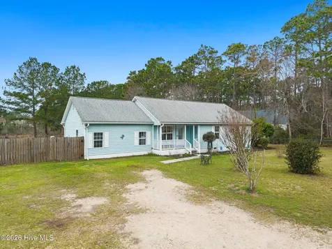 410 Harper Lake Drive Southport NC 28461