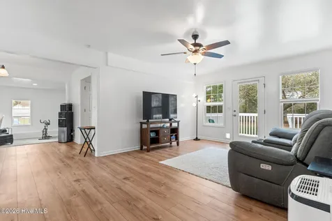 410 Harper Lake Drive Southport NC 28461
