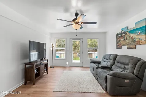 410 Harper Lake Drive Southport NC 28461