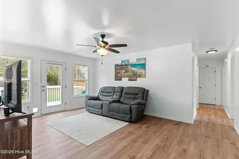 410 Harper Lake Drive Southport NC 28461