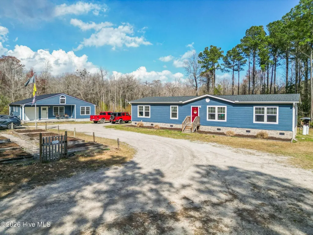 460 Oakey Point Road Hampstead NC 28443