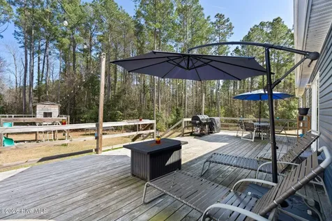 460 Oakey Point Road Hampstead NC 28443