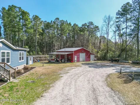 460 Oakey Point Road Hampstead NC 28443