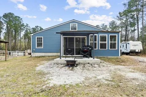 460 Oakey Point Road Hampstead NC 28443