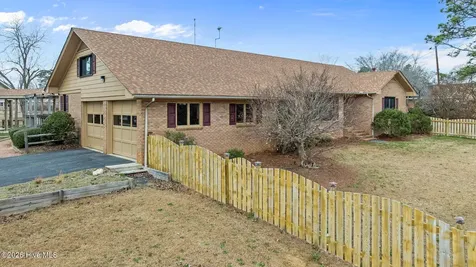 303 N Lincoln Street Benson NC 27504
