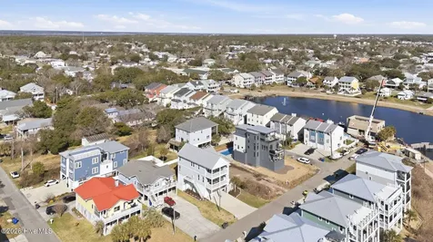 604 S 3rd Street Carolina Beach NC 28428