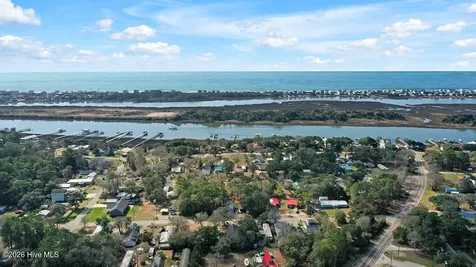 542 Brunswick Street SE Bolivia NC 28422