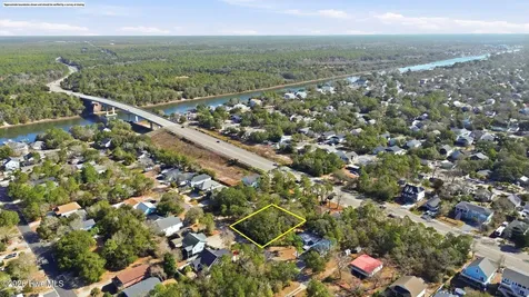 142 NW 1st Street Oak Island NC 28465