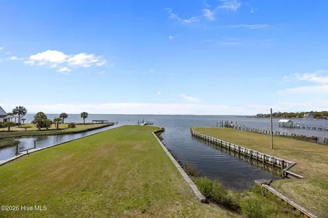 134 Water Lane Newport NC 28570