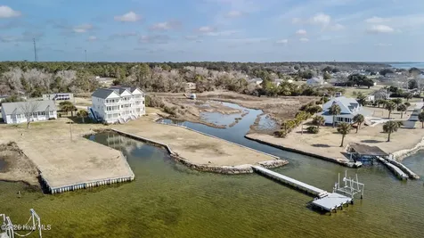 134 Water Lane Newport NC 28570