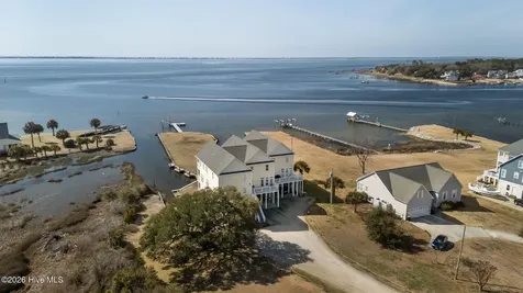 134 Water Lane Newport NC 28570