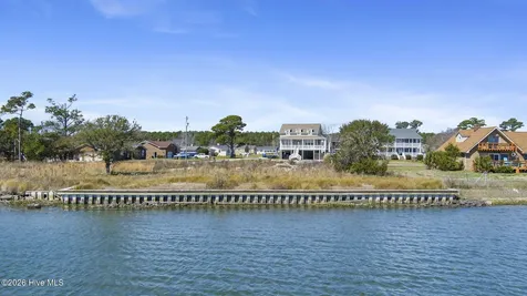 608 Bronna Road Beaufort NC 28516