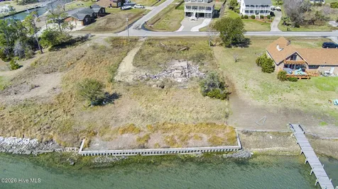608 Bronna Road Beaufort NC 28516