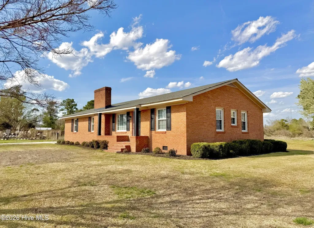 216 Collier Loftin Road Kinston NC 28504