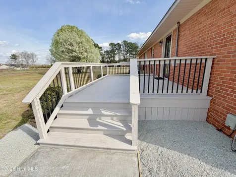 216 Collier Loftin Road Kinston NC 28504