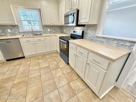 216 Collier Loftin Road Kinston NC 28504