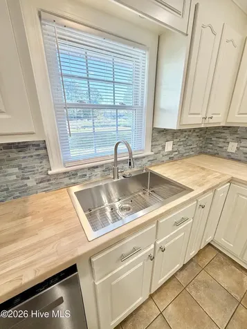 216 Collier Loftin Road Kinston NC 28504