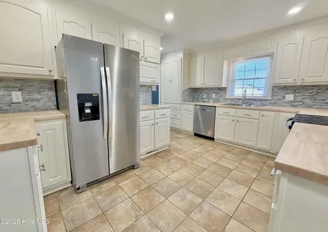 216 Collier Loftin Road Kinston NC 28504
