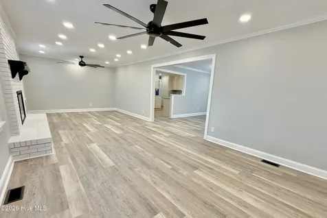 216 Collier Loftin Road Kinston NC 28504