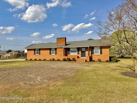 216 Collier Loftin Road Kinston NC 28504