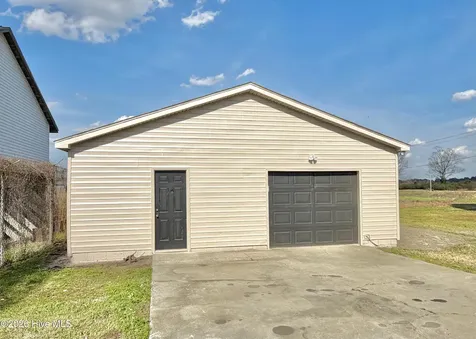 216 Collier Loftin Road Kinston NC 28504