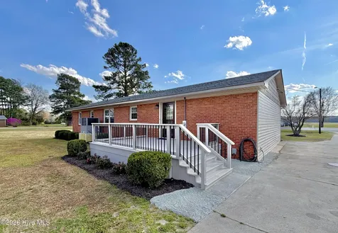 216 Collier Loftin Road Kinston NC 28504