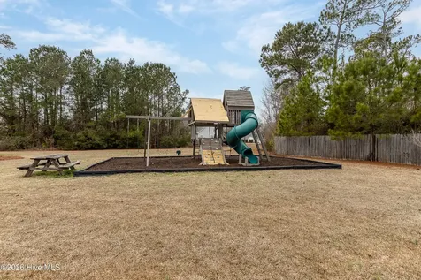 320 Landon Lane Sneads Ferry NC 28460