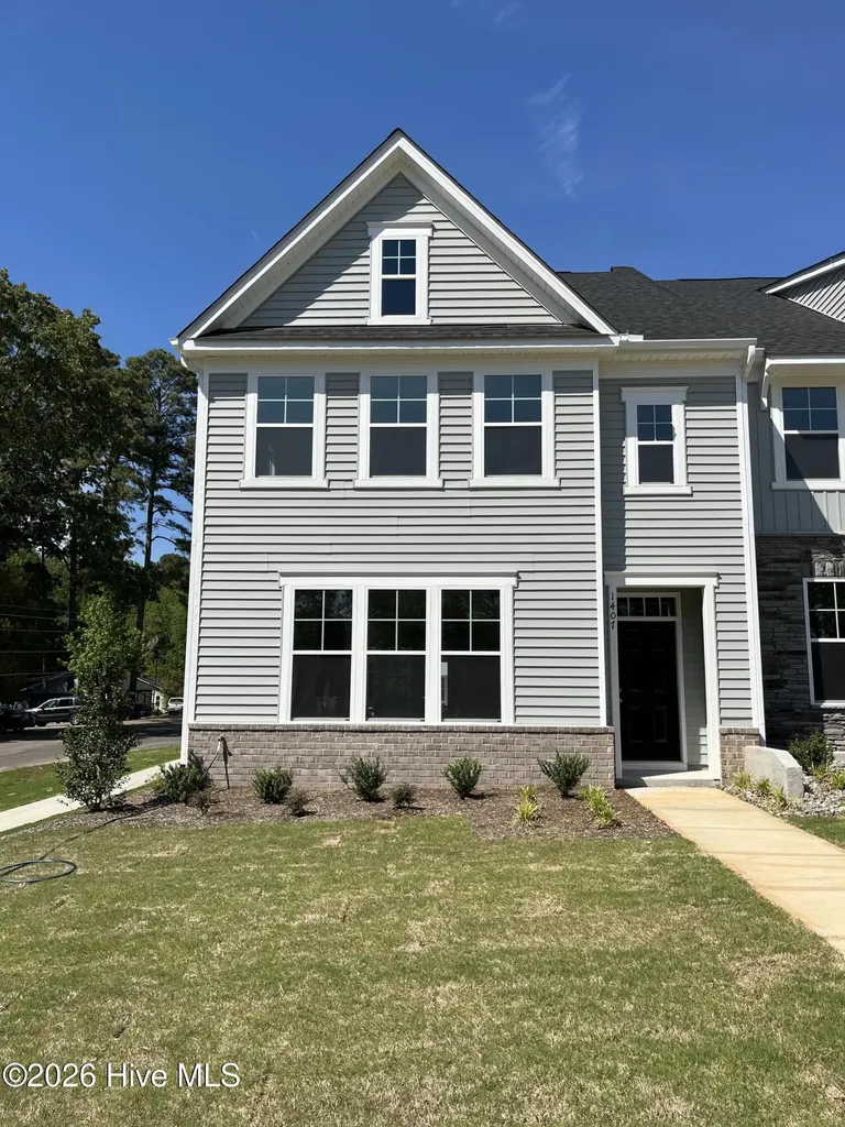1407 Goldsboro Avenue Sanford NC 27330