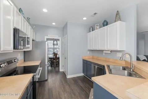 1106 Woods Court Morehead City NC 28557