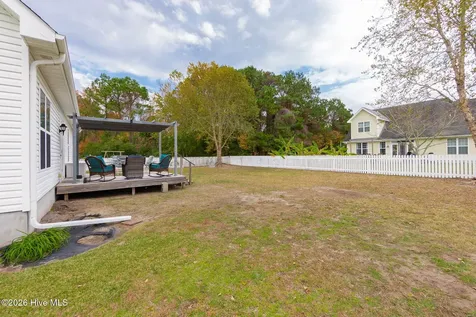1106 Woods Court Morehead City NC 28557