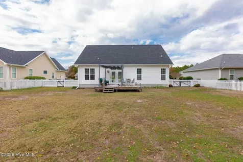 1106 Woods Court Morehead City NC 28557