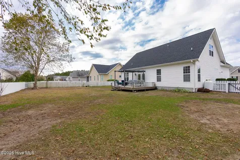 1106 Woods Court Morehead City NC 28557