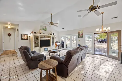 135 Wilson Circle Minnesott Beach NC 28510