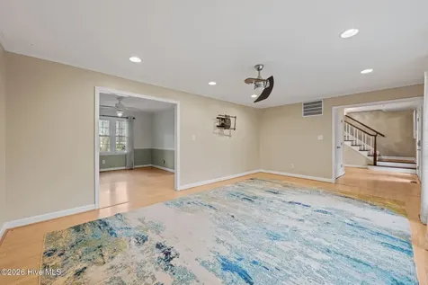 327 Plantation Drive New Bern NC 28562