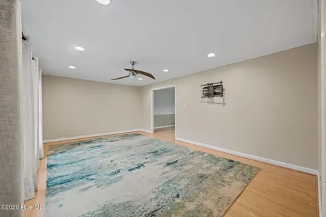 327 Plantation Drive New Bern NC 28562