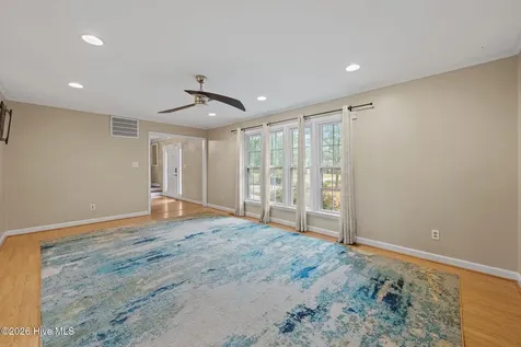 327 Plantation Drive New Bern NC 28562